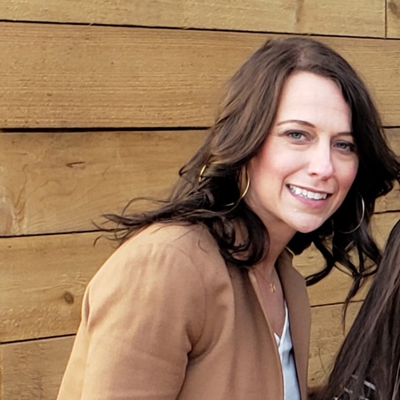 Meet your Posher, Michelle - Picture 1 of 1